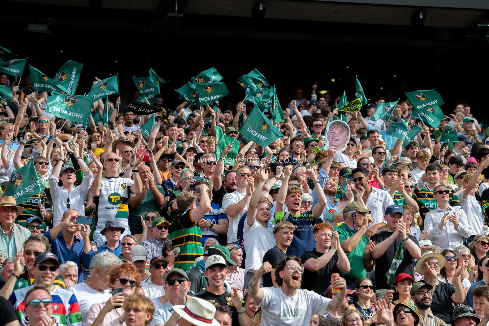 Northampton Saints fans celebrating during the Gallagher PREM Final match Northampton Saints vs Exeter Chiefs at Allianz Stadium, Twickenham, United Kingdom on 20 June 2026.

(Photo by Alex Williamson/News Images)