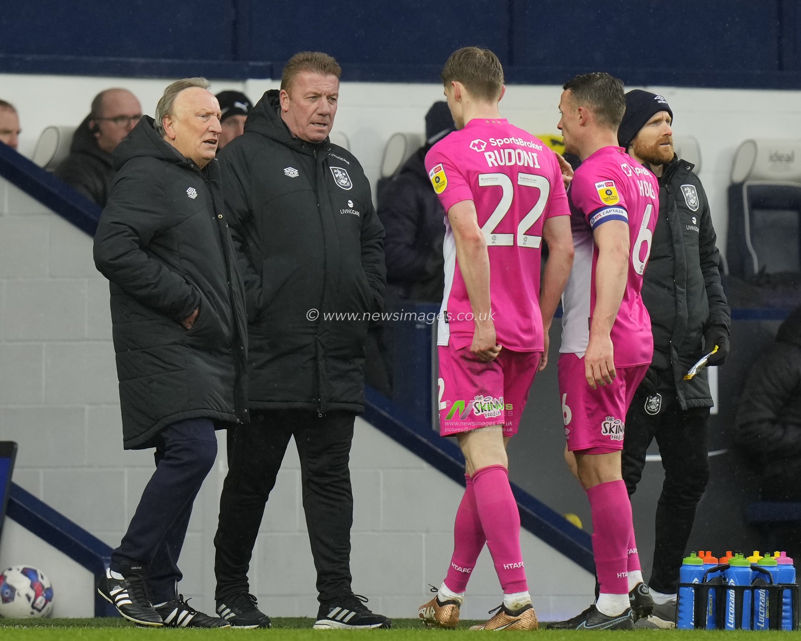 Neil Warnock manager of Huddersfield Town passes instructions to Jack Rudoni #22 of Huddersfield Town and Jonathan Hogg #6 of Huddersfield Town during the Sky Bet Championship match West Bromwich Albion vs Huddersfield Town at The Hawthorns, West Bromwich, United Kingdom, 11th March 2023

(Photo by Steve Flynn/News Images)