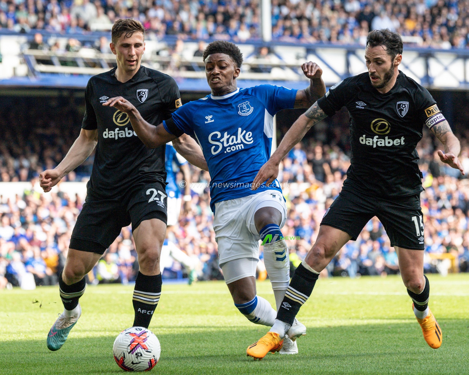Demarai Gray #11 of Everton and Adam Smith #15 of Bournemouth battle for the ball during the Premier League match Everton vs Bournemouth at Goodison Park, Liverpool, United Kingdom, 28th May 2023

(Photo by Craig Thomas/News Images)