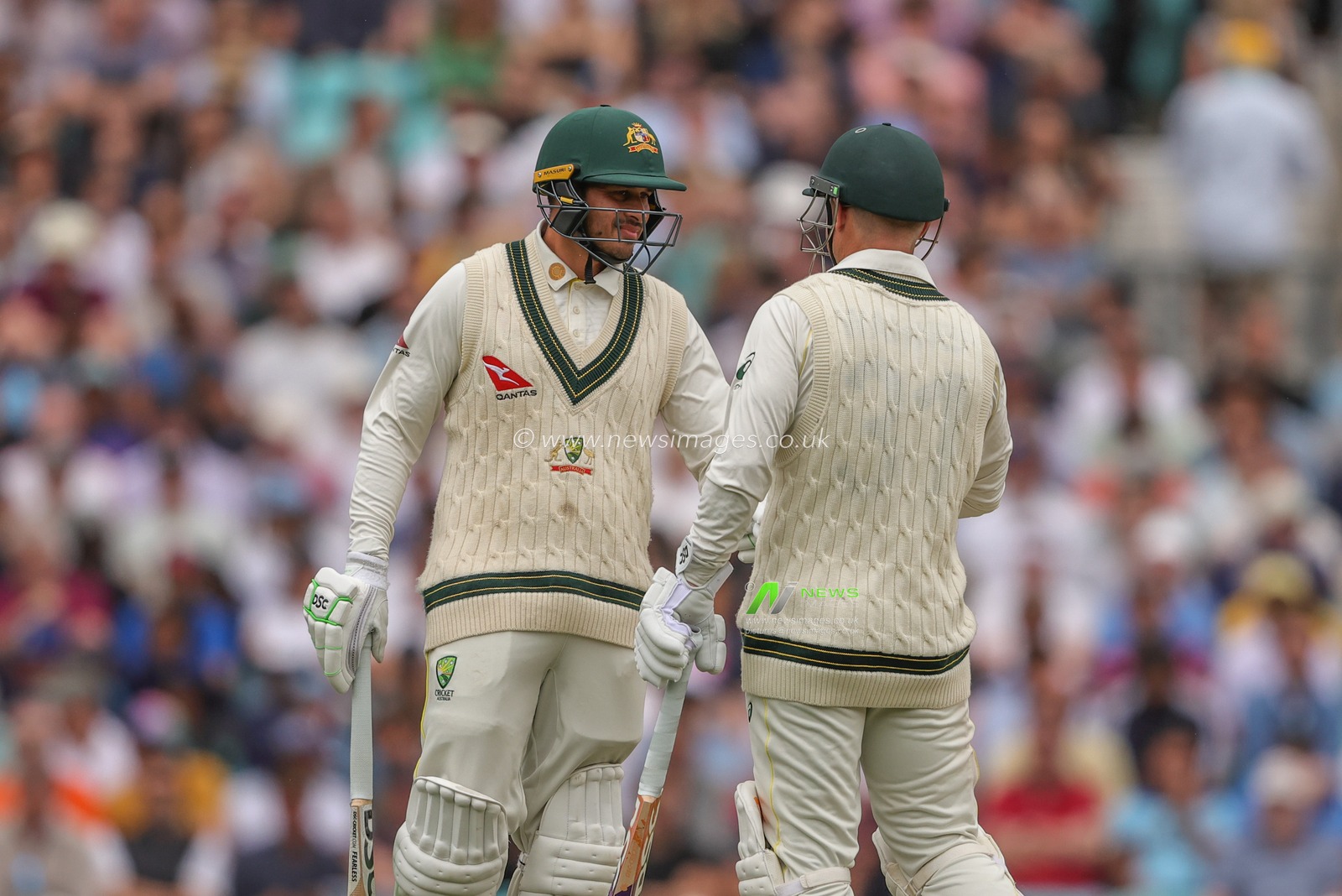 Usman Khawaja of Australia speaks to David Warner of Australia in between overs during the LV= Insurance Ashes Fifth Test Series Day Four match England vs Australia at The Kia Oval, London, United Kingdom, 30th July 2023

(Photo by Mark Cosgrove/News Images)