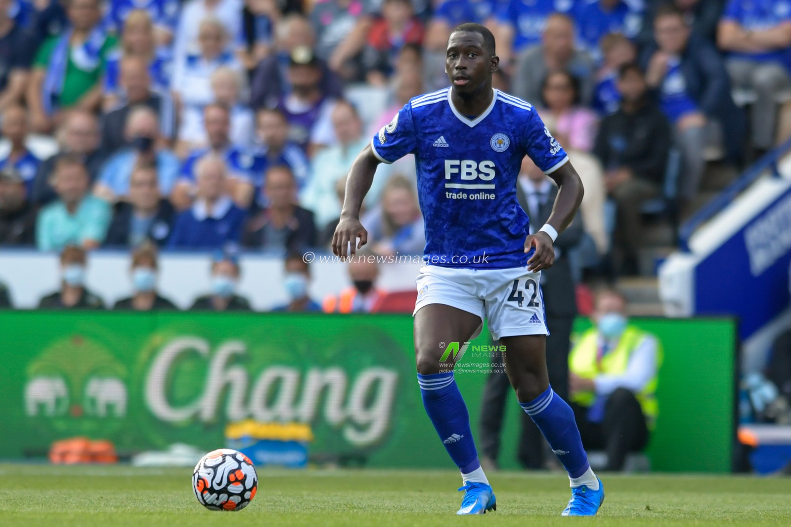 Boubakary Soumare #42 of Leicester City looks for a passing option