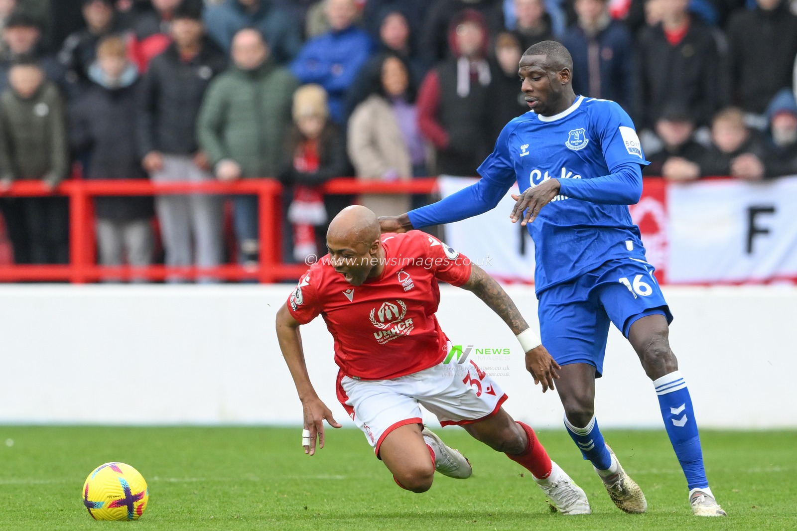 AndrÃ© Ayew #34 of Nottingham Forest is fouled by Abdoulaye DoucourÃ© #16 of Everton during the Premier League match Nottingham Forest vs Everton at City Ground, Nottingham, United Kingdom, 4th March 2023

(Photo by Craig Thomas/News Images)