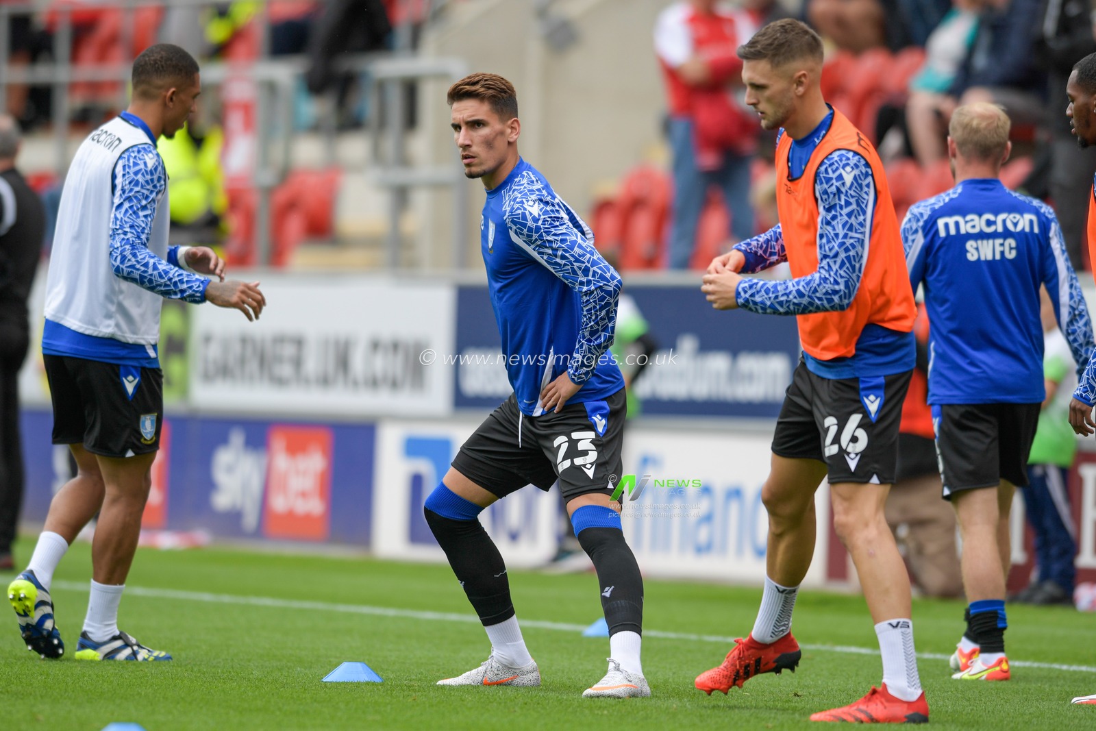 Theo Corbeanu #23 of Sheffield Wednesday begins his warm up before the game