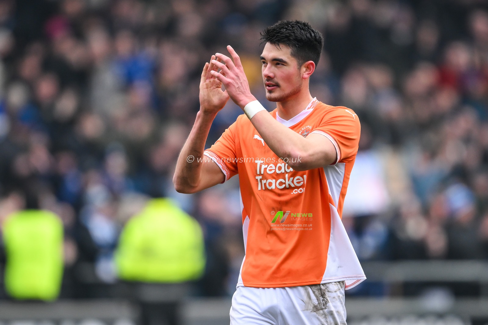 Elkan Baggott of Blackpool applauds the fans at the end of the  Sky Bet League 1 match Blackpool vs Huddersfield Town at Bloomfield Road, Blackpool, United Kingdom, 18th January 2025

(Photo by Craig Thomas/News Images)