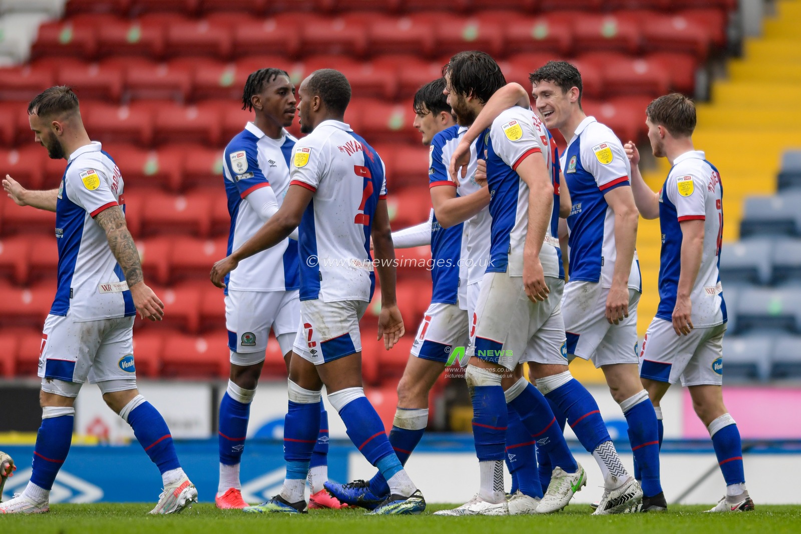 Ben Brereton #20 of Blackburn Rovers celebrates scoring a goal with his team mates to make it 2-1