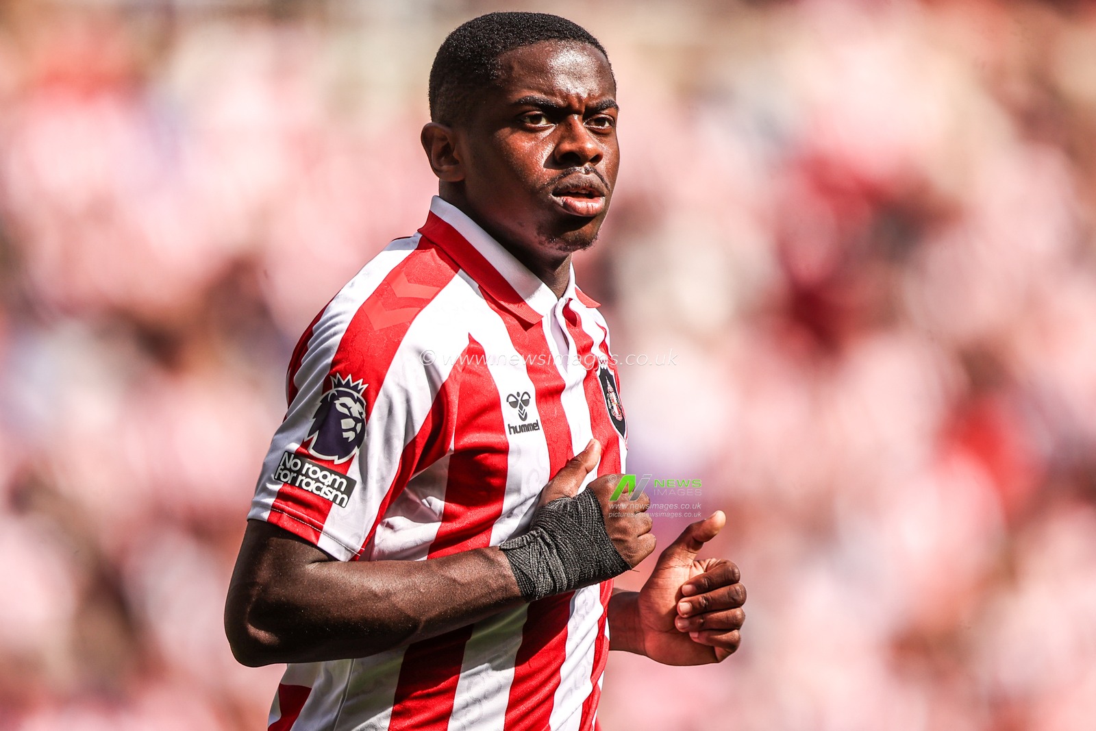 Noah Sadiki of Sunderland during the Premier League match Sunderland vs Fulham at Stadium Of Light, Sunderland, United Kingdom on 30 August 2026

(Photo by Alfie Cosgrove/News Images)