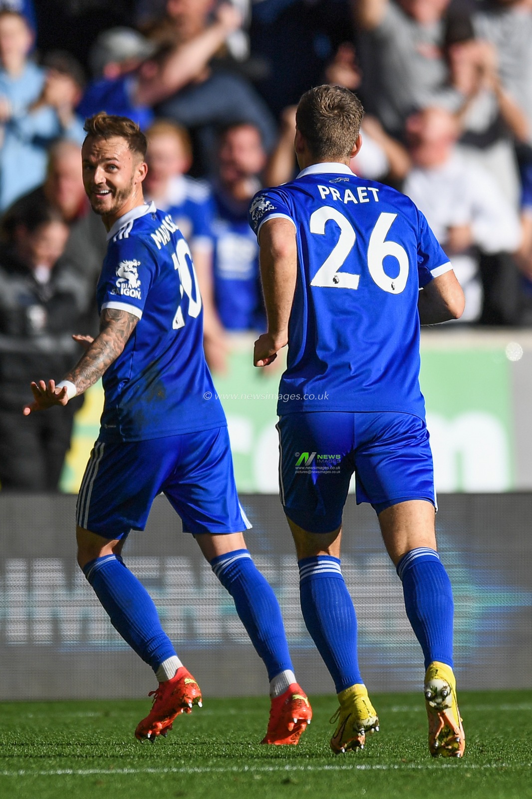 James Maddison #10 of Leicester City celebrates his goal to make it 0-3 during the Premier League match Wolverhampton Wanderers vs Leicester City at Molineux, Wolverhampton, United Kingdom, 23rd October 2022

(Photo by Mike Jones/News Images)