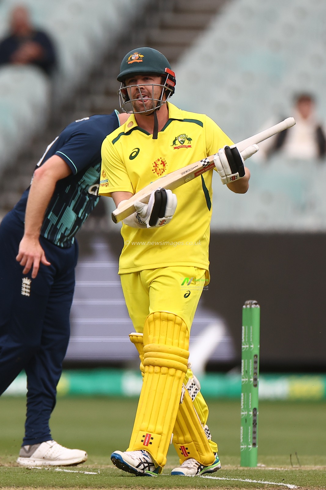 Travis Head of Australia celebrates reaching 100 runs during the Dettol ODI Series match Australia vs England at Melbourne Cricket Ground, Melbourne, Australia, 22nd November 2022

(Photo by Patrick Hoelscher/News Images)