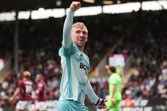 Jarrod Bowen of West Ham United celebrates Ollie Scarles of West Ham United goal to make it 0-1 during the Sky Bet Championship match Burnley vs West Ham United at Turf Moor, Burnley, United Kingdom on 16 August 2026

(Photo by Jorge Horsted/News Images)
