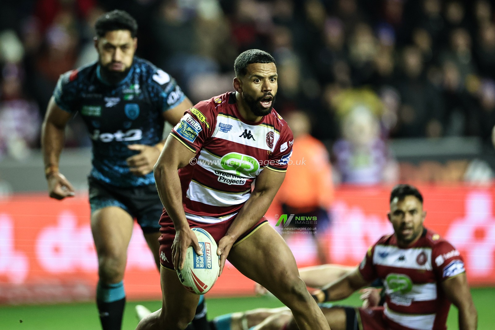 ï»¿ï»¿ï»¿Kruise Leeming of Wigan Warriors in action during the Betfred Super League Round 1 match Wigan Warriors vs Leigh Leopards at The Brick Community Stadium, Wigan, United Kingdom, 13th February 2025

(Photo by Mark Cosgrove/News Images)