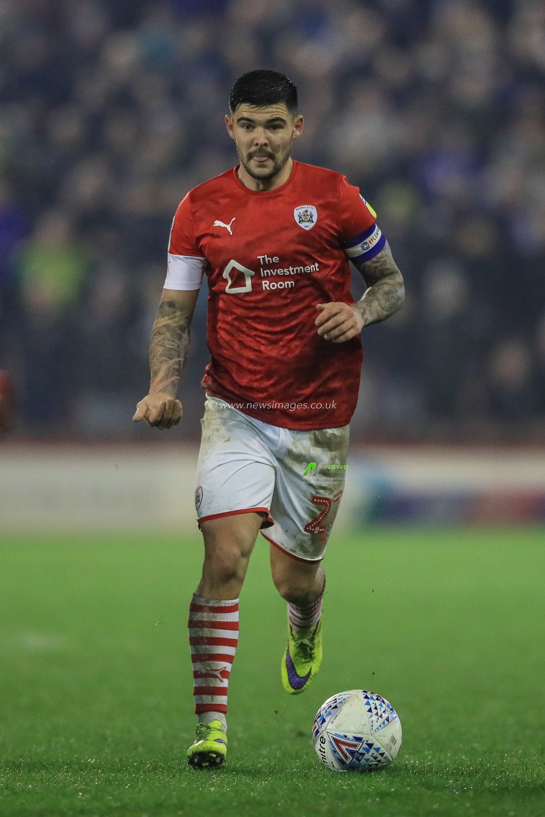 26th December 2019, Oakwell, Barnsley, England; Sky Bet Championship, Barnsley v West Bromwich Albion : Alex Mowatt (27) of Barnsley in action during the game 

Credit: Mark Cosgrove/News Images