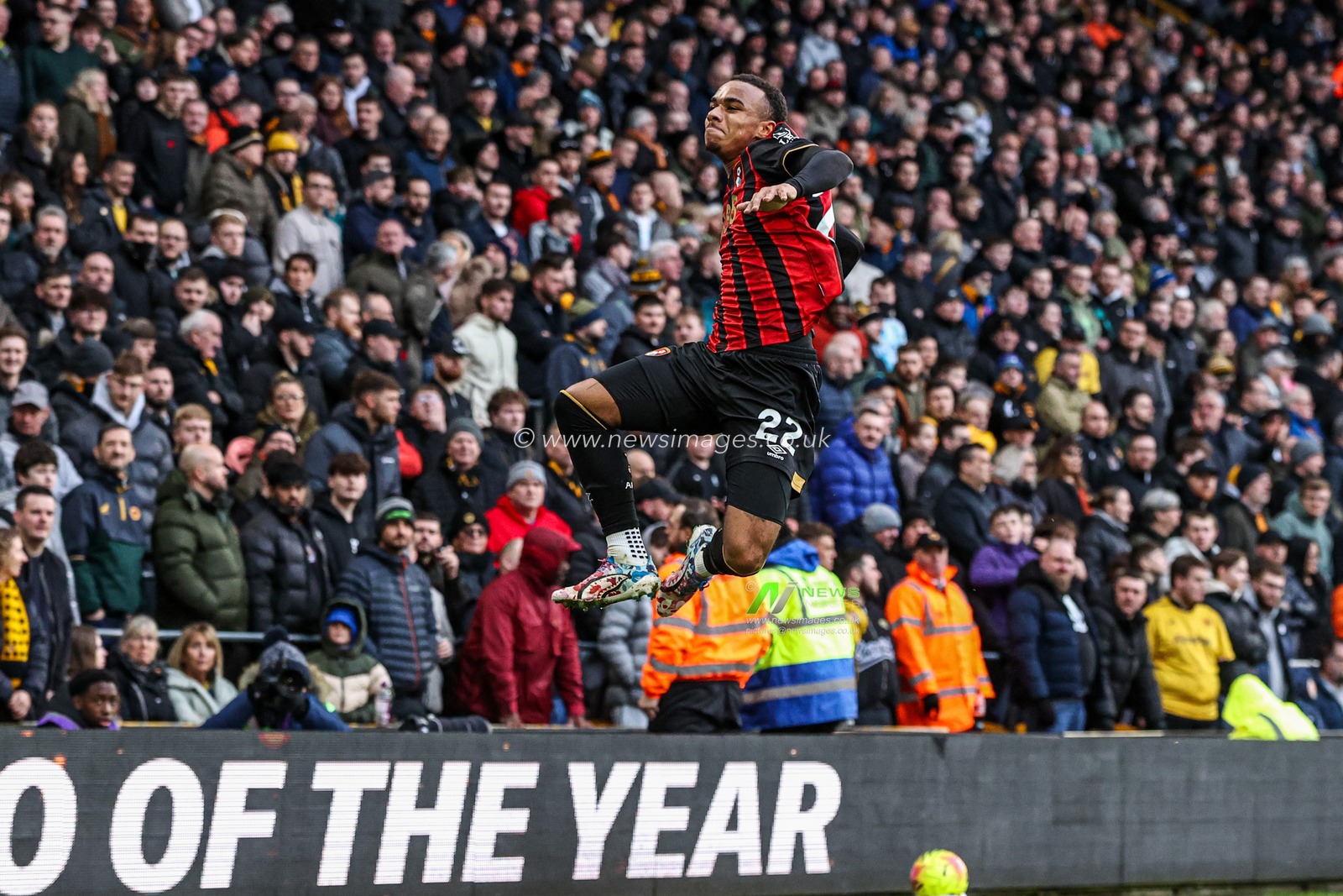 Eli Junior Kroupi of Bournemouth celebrates his goal to make it 0-1 during the Premier League match Wolverhampton Wanderers vs Bournemouth at Molineux, Wolverhampton, United Kingdom, 31st January 2026

(Photo by Alfie Cosgrove/News Images)