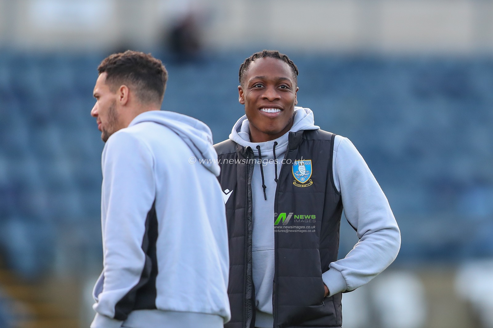 Dennis Adeniran #8 of Sheffield Wednesday arrives ahead of the Sky Bet League 1 match Wycombe Wanderers vs Sheffield Wednesday at Adams Park, High Wycombe, United Kingdom, 14th January 2023

(Photo by Gareth Evans/News Images)