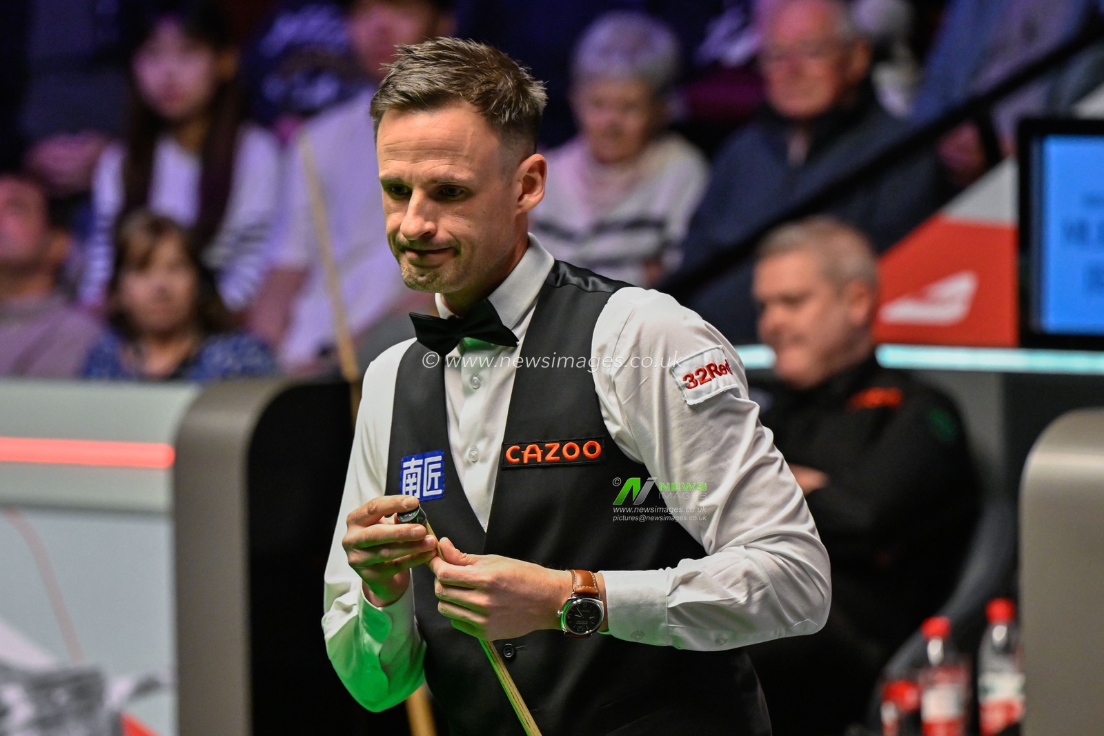 David Gilbert reacts as he chalks his cue, during the Cazoo World Championships 2024 at Crucible Theatre, Sheffield, United Kingdom, 25th April 2024

(Photo by Cody Froggatt/News Images)