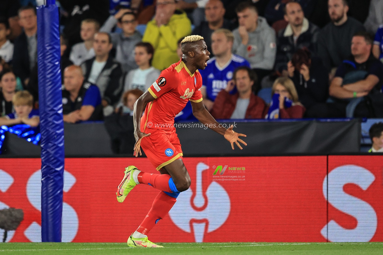 Victor Osimhen #9 of Napoli celebrates his goal to make it 2-2