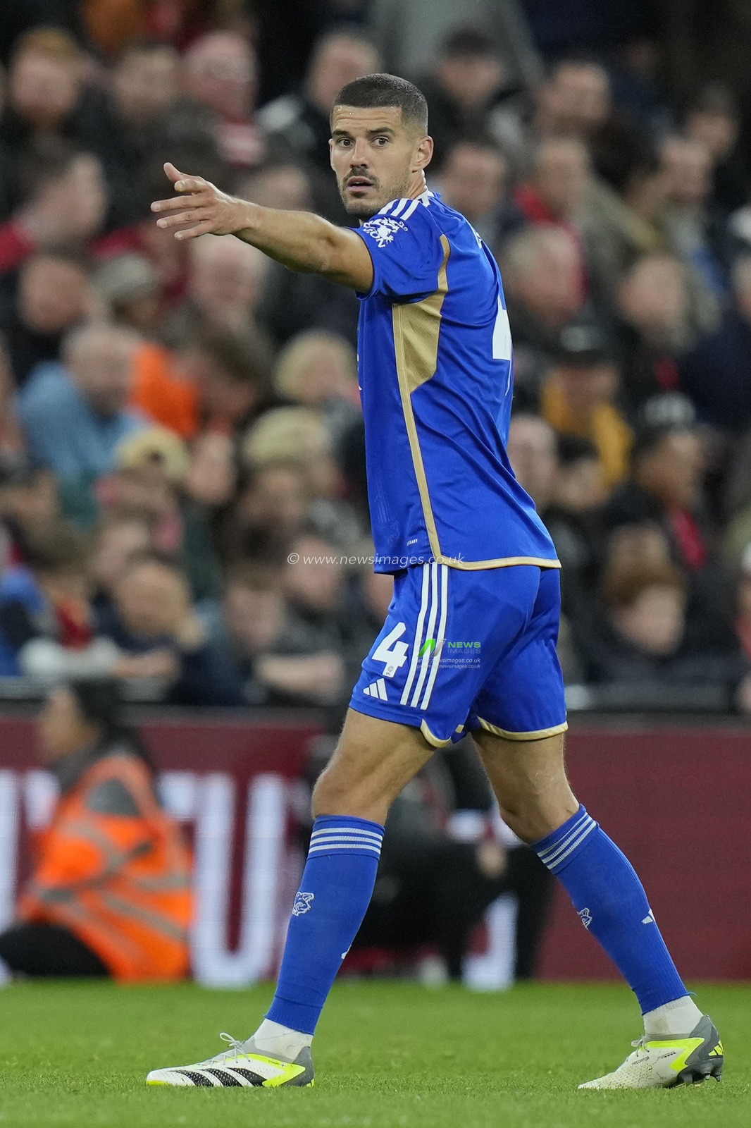 Conor Coady #4 of Leicester City shouts instructions during the Carabao Cup Third Round match Liverpool vs Leicester City at Anfield, Liverpool, United Kingdom, 27th September 2023

(Photo by Steve Flynn/News Images)