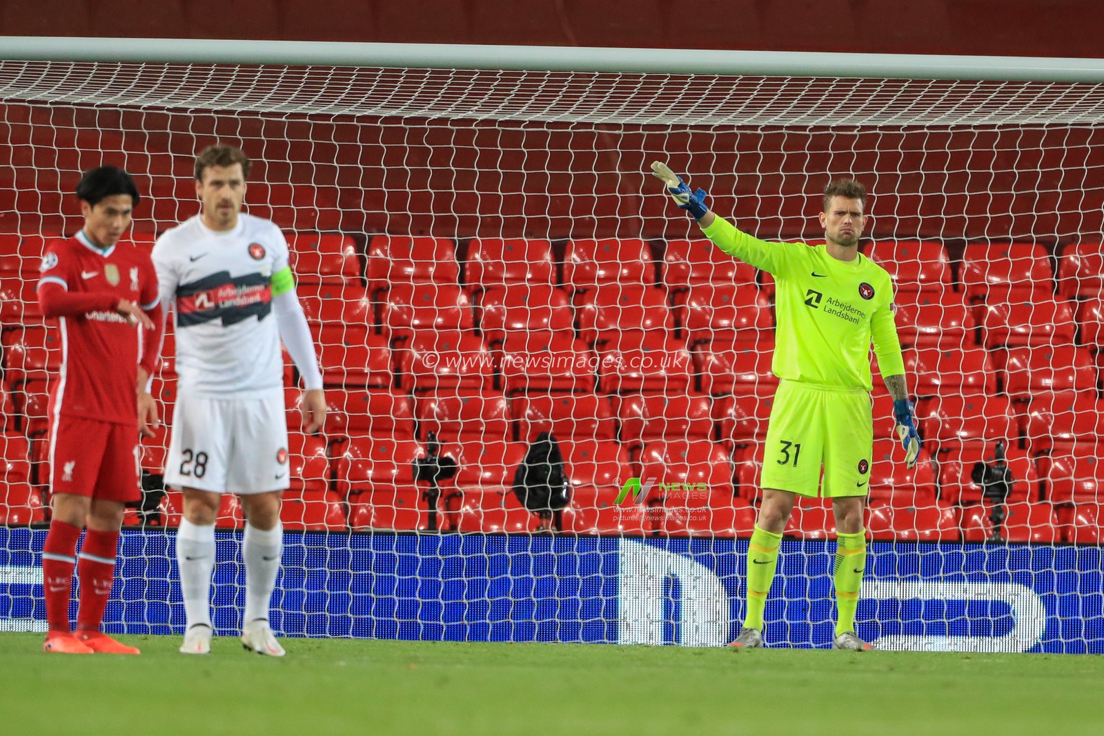 Mikkel Andersen (31) of FC Midtjylland lines the wall up for the free kick