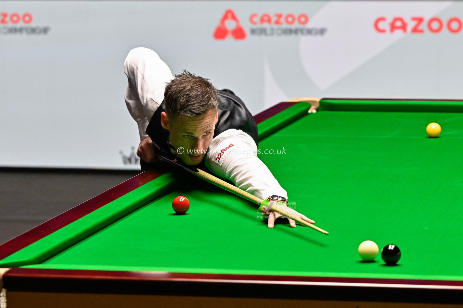 David Gilbert takes a shot, during the Cazoo World Championships 2024 at Crucible Theatre, Sheffield, United Kingdom, 25th April 2024

(Photo by Cody Froggatt/News Images)