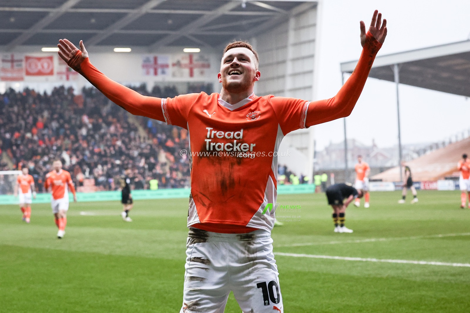 Sonny Carey of Blackpool scores to make it 1-0 during the Sky Bet League 1 match Blackpool vs Mansfield Town at Bloomfield Road, Blackpool, United Kingdom, 15th February 2025

(Photo by Mark Cosgrove/News Images)