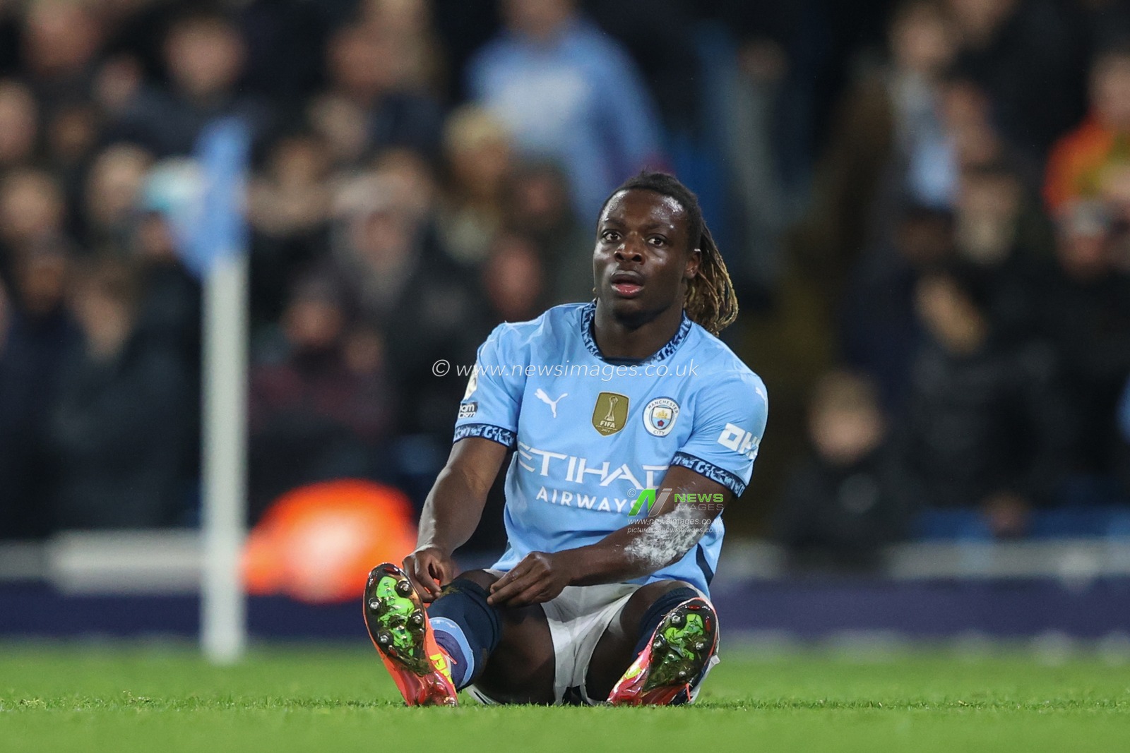 JÃ©rÃ©my Doku of Manchester City during the Premier League match Manchester City vs Nottingham Forest at Etihad Stadium, Manchester, United Kingdom, 4th December 2024

(Photo by Alfie Cosgrove/News Images)