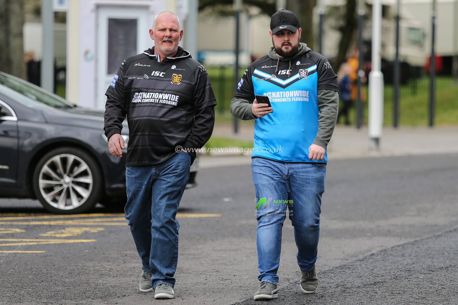 28th April 2019 , KCOM Stadium, Hull, England; Betfred Super League, Round 13, Hull FC vs Wakefield Trinity ; Hull FC fans arrive at the KCOM Stadium 


Credit: David Greaves/News Images