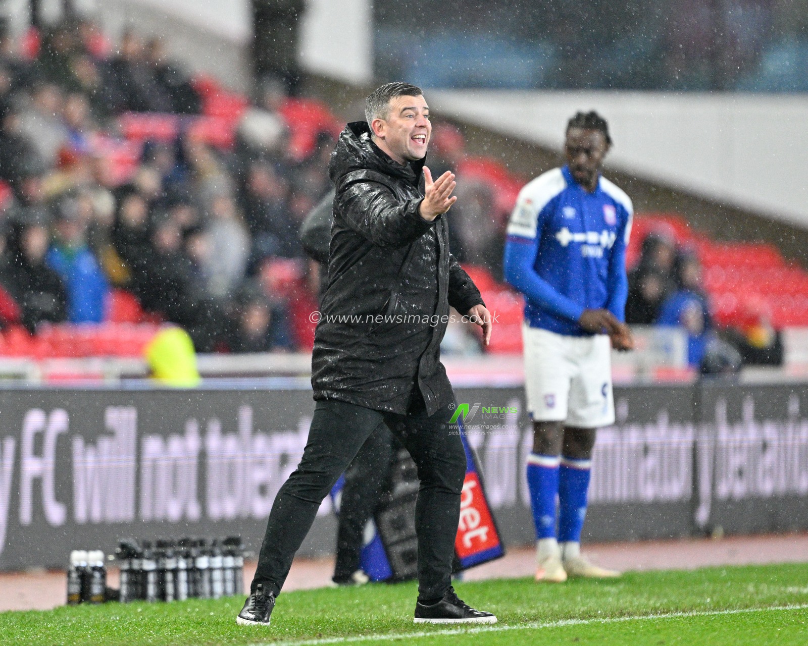 Steven Schumacher manager of Stoke City instructs his players, during the Sky Bet Championship match Stoke City vs Ipswich Town at Bet365 Stadium, Stoke-on-Trent, United Kingdom, 1st January 2024

(Photo by Cody Froggatt/News Images)
