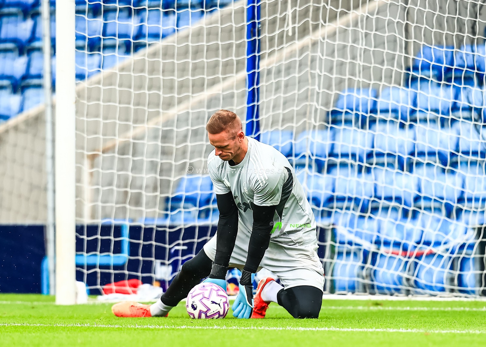 Matz Sels Nottingham Forest goalkeeper in the pregame warmup session during the Pre-season friendly match Nottingham Forest vs Monaco at SMH Group Stadiumact Stadium, Chesterfield, United Kingdom, 19th July 2025

(Photo by Richard Bierton/News Images)