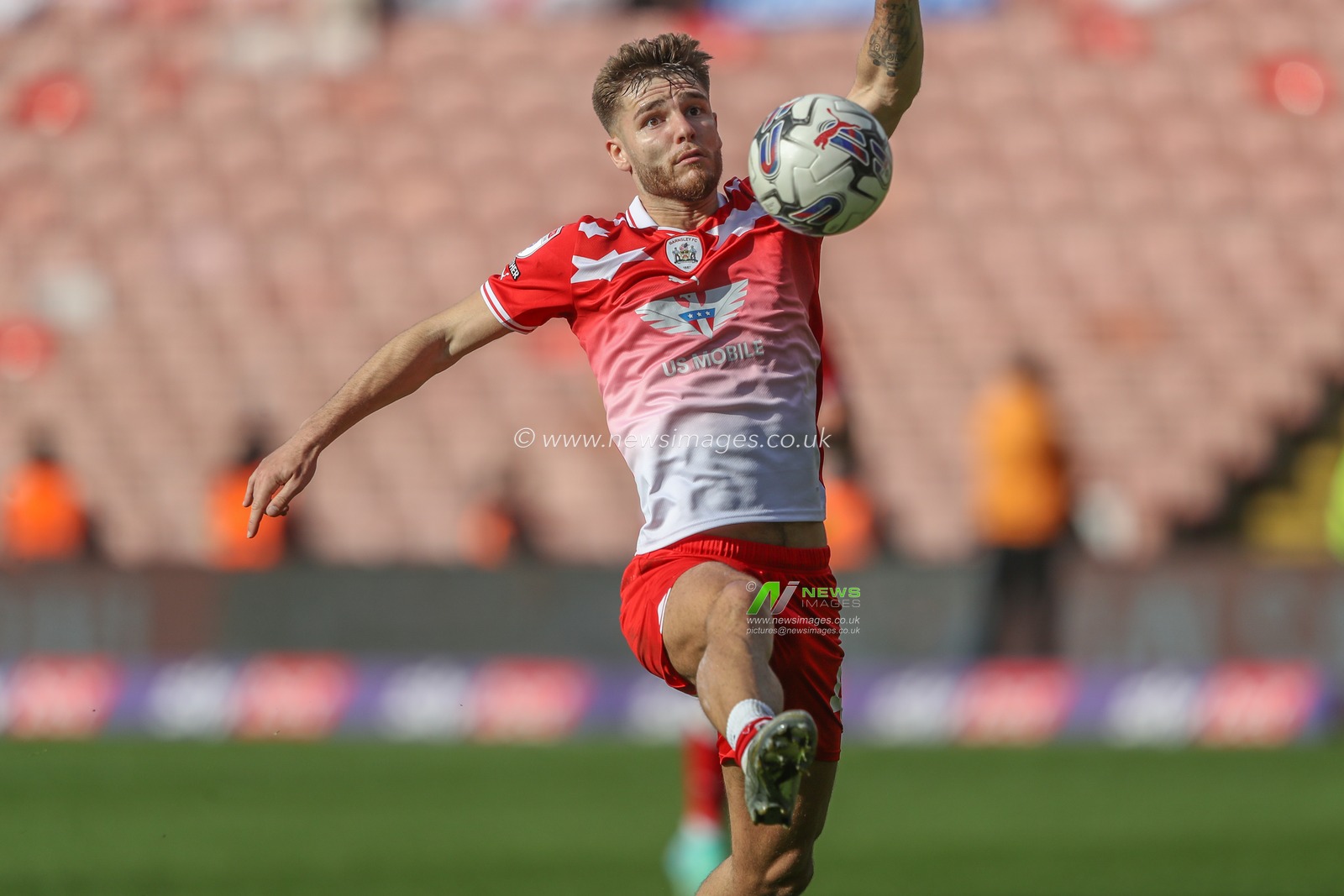 John Mcatee of Barnsley controls the ball during the Sky Bet League 1 match Barnsley vs Reading at Oakwell, Barnsley, United Kingdom, 13th April 2024

(Photo by Alfie Cosgrove/News Images)