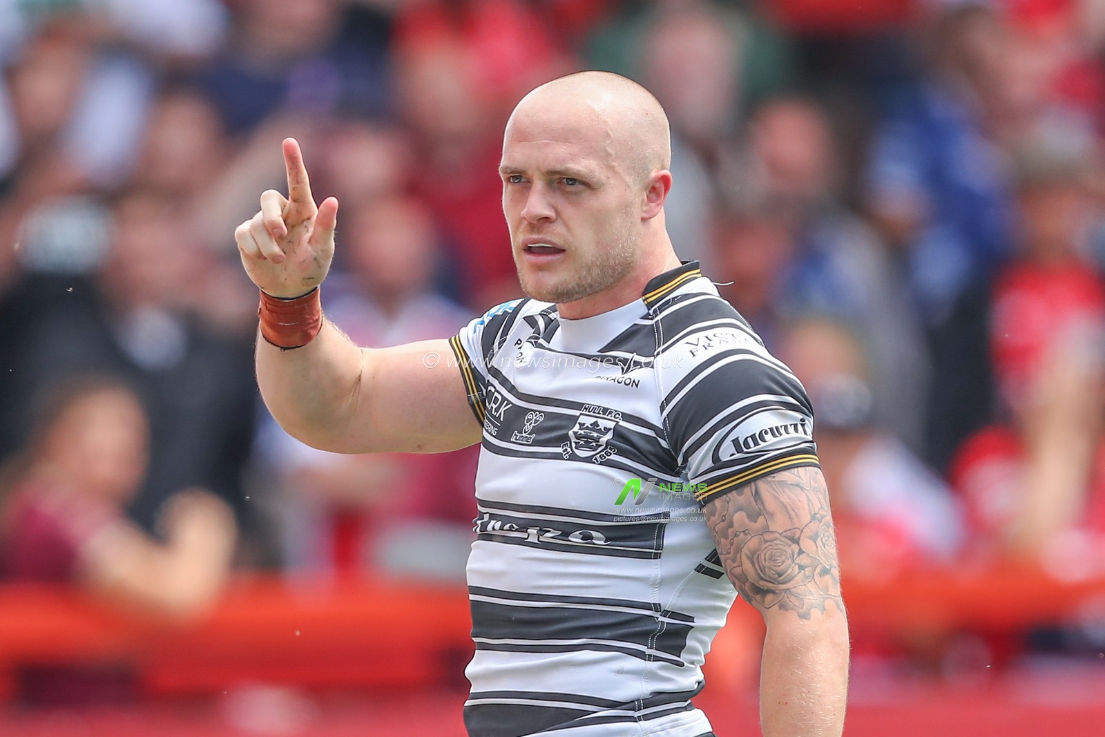 Adam Swift #2 of Hull FC celebrates his try to make it 6-4 during the Betfred Super League Round 18 match Hull KR vs Hull FC at Sewell Group Craven Park, Kingston upon Hull, United Kingdom, 9th July 2023

(Photo by Gareth Evans/News Images)