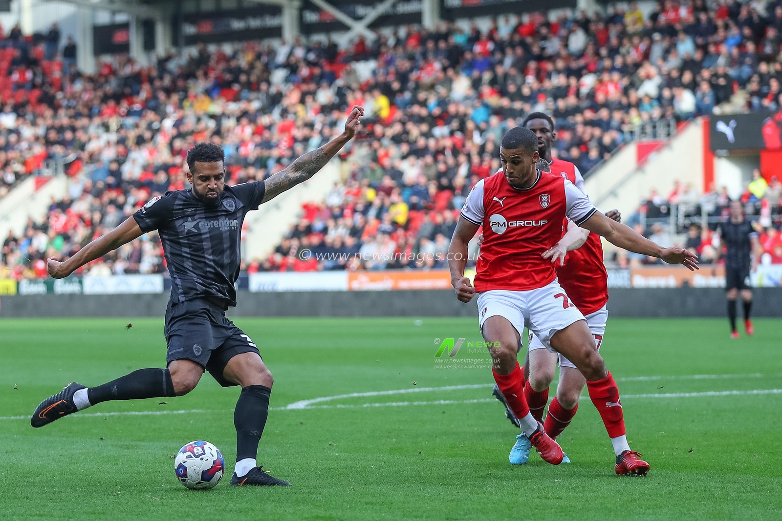 Cyrus Christie #33 of Hull City scores a goal to make it 1-2 during the Sky Bet Championship match Rotherham United vs Hull City at New York Stadium, Rotherham, United Kingdom, 22nd October 2022

(Photo by Gareth Evans/News Images)