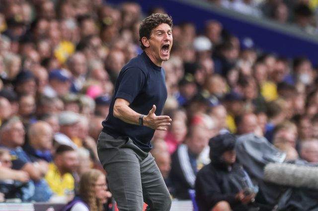 Keith Andrews manager of Brentford reacts in the technical area during the Premier League match Leeds United vs Brentford at Elland Road, Leeds, United Kingdom on 30 August 2026

(Photo by Mark Cosgrove/News Images)
