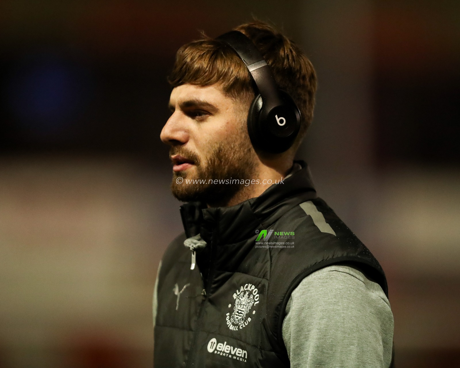 Tom Bloxhan of Blackpool arrives at Gelder Group Sincil Bank Stadium prior to the Sky Bet League 1 match Lincoln City vs Blackpool at Gelder Group Sincil Bank Stadium, Lincoln, United Kingdom, 28th January 2025

(Photo by Izzy Poles/News Images)