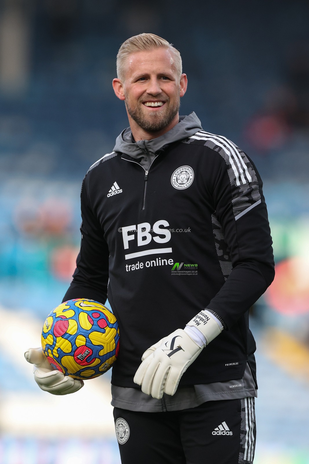 Kasper Schmeichel #1 of Leicester City during the pre-game warmup