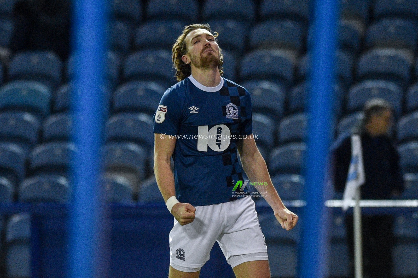 18th January 2020, Hillsborough, Sheffield, England; Sky Bet Championship, Sheffield Wednesday v Blackburn Rovers :Sam Gallagher (9) of Blackburn Rovers celebrates  completing the 0-5 win with a late goal against Sheffield Wednesday.

Credit: Dean Williams/News Images
