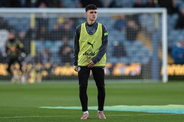 Phil Foden of Manchester City in the pregame warmup session during the Premier League match Leeds United vs Manchester City at Elland Road, Leeds, United Kingdom on 28 February 2026

(Photo by Mark Cosgrove/News Images)