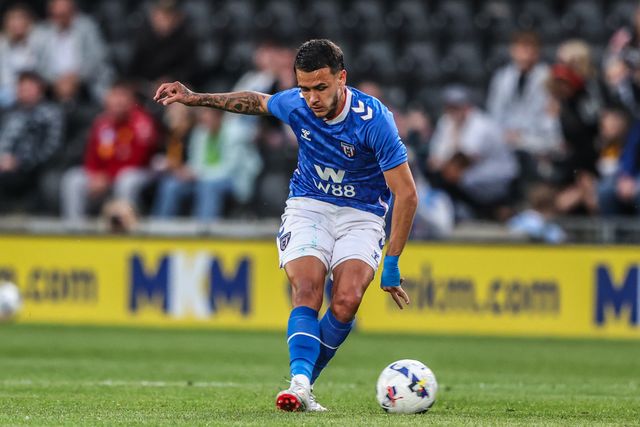 Enzo Le Fee of Sunderland in action during the Pre-season friendly match Hull City vs Sunderland at MKM Stadium, Hull, United Kingdom, 29th July 2025

(Photo by Alfie Cosgrove/News Images)