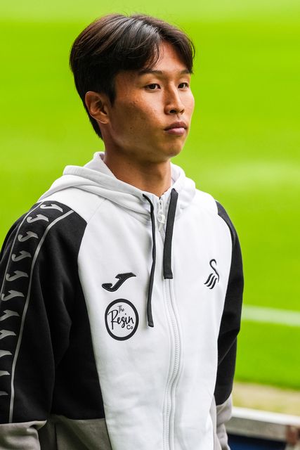 Eom Ji-Sung of Swansea City arrives at the Swansea.com Stadium ahead of the Sky Bet Championship match Swansea City vs Watford at Swansea.com Stadium, Swansea, United Kingdom on 01 September 2026

(Photo by Andrew Lewis/News Images)