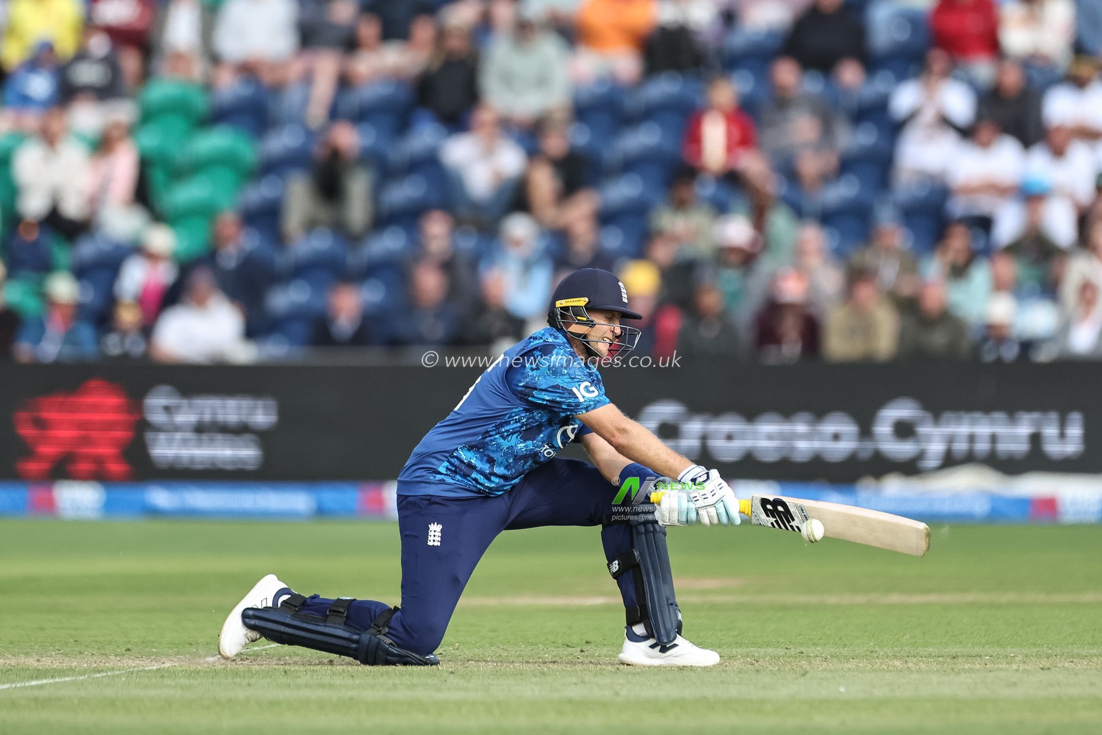 Joe Root of England with a reverse sweep for a boundary, four runs during the 2nd Metro Bank ODI England v West Indies at Sophia Gardens Cricket Ground, Cardiff, United Kingdom, 1st June 2025

(Photo by Mark Cosgrove/News Images)