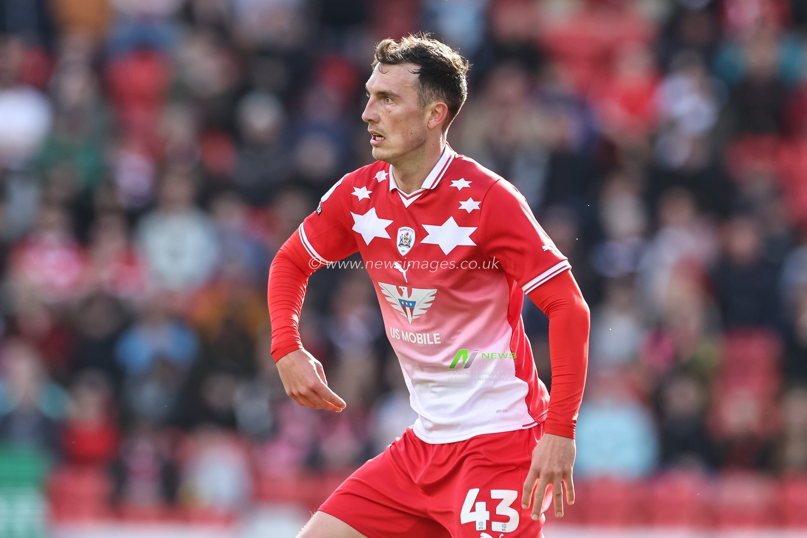 Josh Earl of Barnsley during the Sky Bet League 1 match Barnsley vs Cambridge United at Oakwell, Barnsley, United Kingdom, 29th March 2024

(Photo by Mark Cosgrove/News Images)