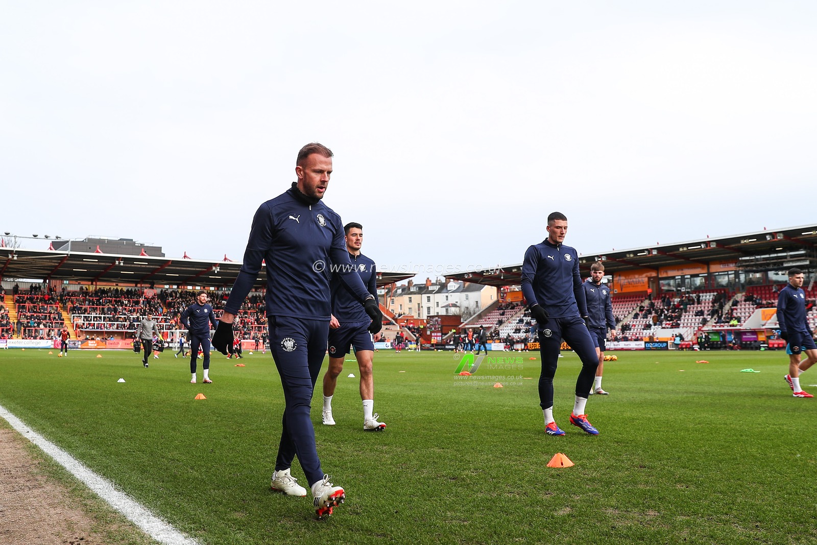 Jordan Rhodes of Blackpool during the pre-game warm up ahead of the Sky Bet League 1 match Exeter City vs Blackpool at St James' Park, Exeter, United Kingdom, 25th January 2025

(Photo by Gareth Evans/News Images)