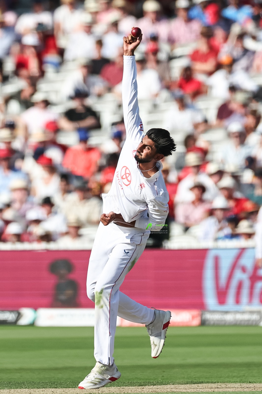 Shoaib Bashir of England delivers the ball during the 3rd Rothesay Test Match Day 2 England v India at Lords, London, United Kingdom, 11th July 2025

(Photo by Mark Cosgrove/News Images)
