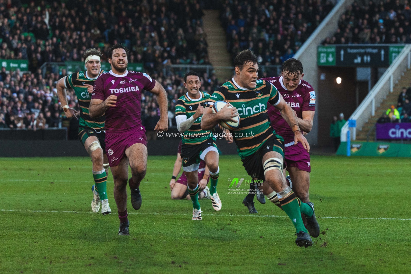 Josh Kemeny of Northampton Saints during the Gallagher Premiership match Northampton Saints vs Sale Sharks at Cinch Stadium at Franklin's Gardens, Northampton, United Kingdom, 20th December 2025

(Photo by Craig Evans/News Images)

*** GER AUT SUI OUT ***