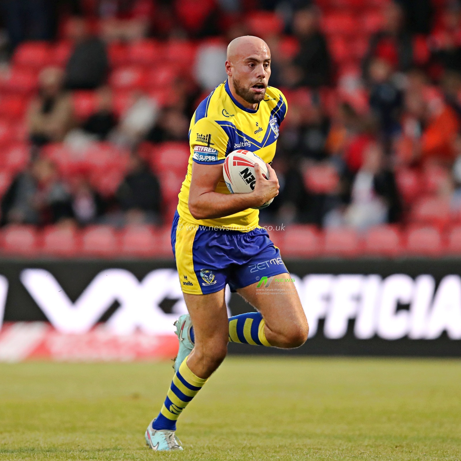 James Harrison of Warrington Wolves runs in for Warrington's second try during the Betfred Super League round 17 match Salford Red Devils vs Warrington Wolves at Salford Community Stadium, Eccles, United Kingdom, 4th July 2025(Photo by Sam Eaden/News Images)