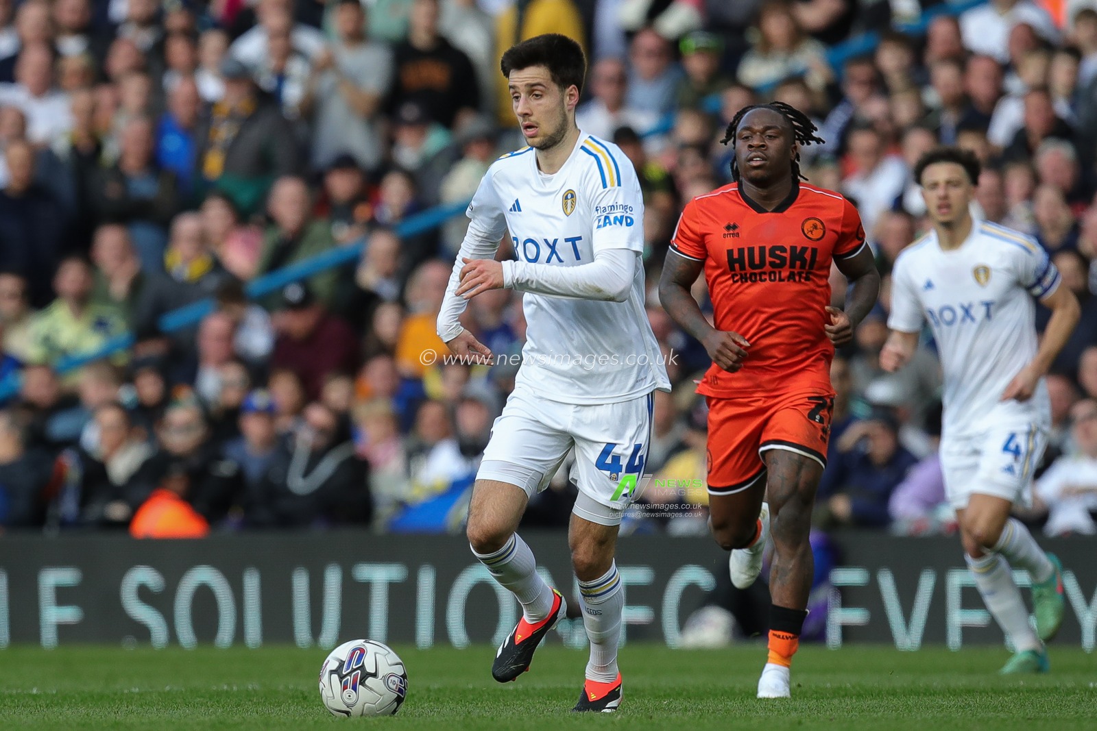 Ilia Gruev of Leeds United on the ball during the Sky Bet Championship match Leeds United vs Millwall at Elland Road, Leeds, United Kingdom, 17th March 2024

(Photo by James Heaton/News Images)