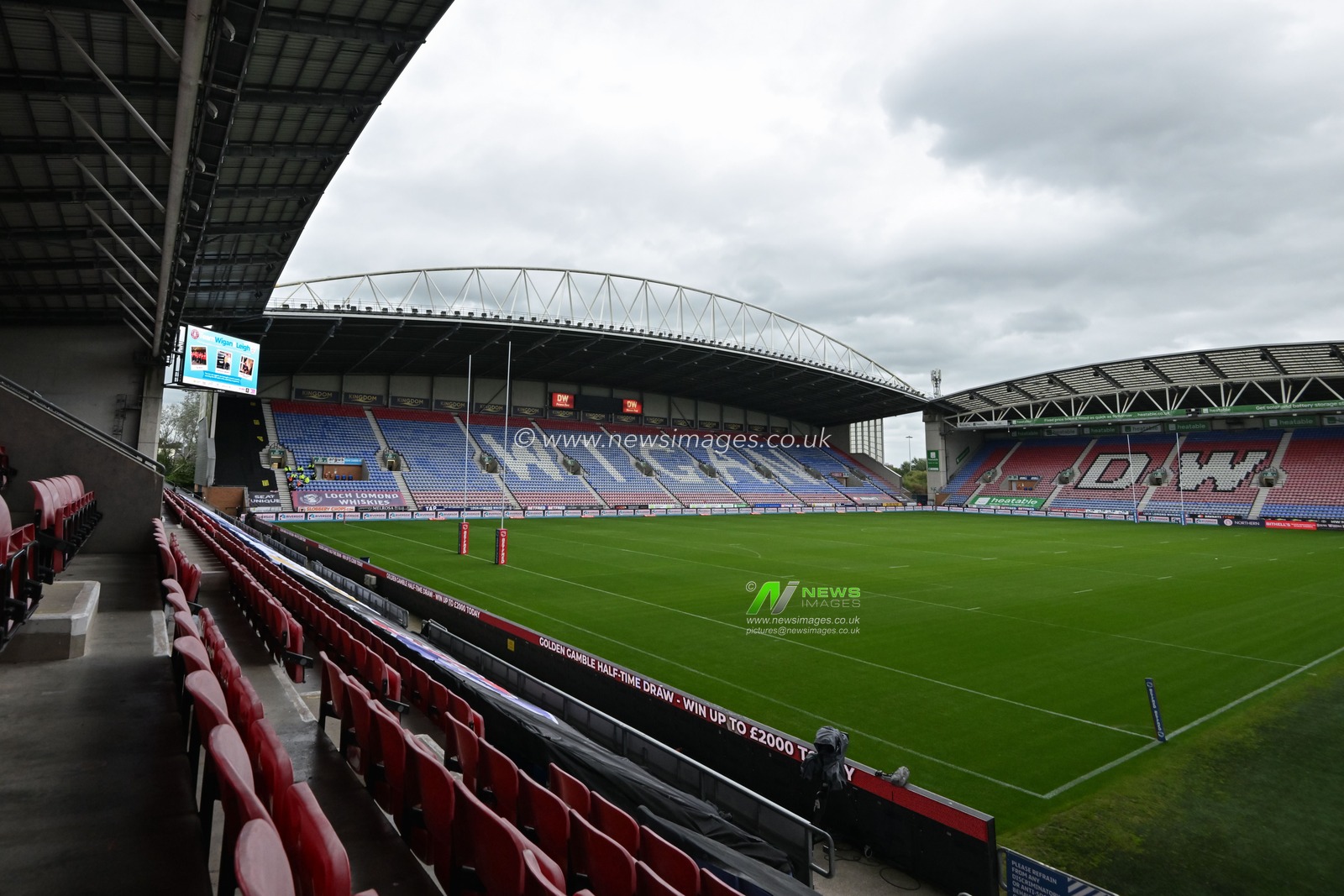 A general view of the DW Stadium ahead of the Betfred Super League Round 23 match Wigan Warriors vs Hull FC at DW Stadium, Wigan, United Kingdom, 25th August 2024

(Photo by Cody Froggatt/News Images)