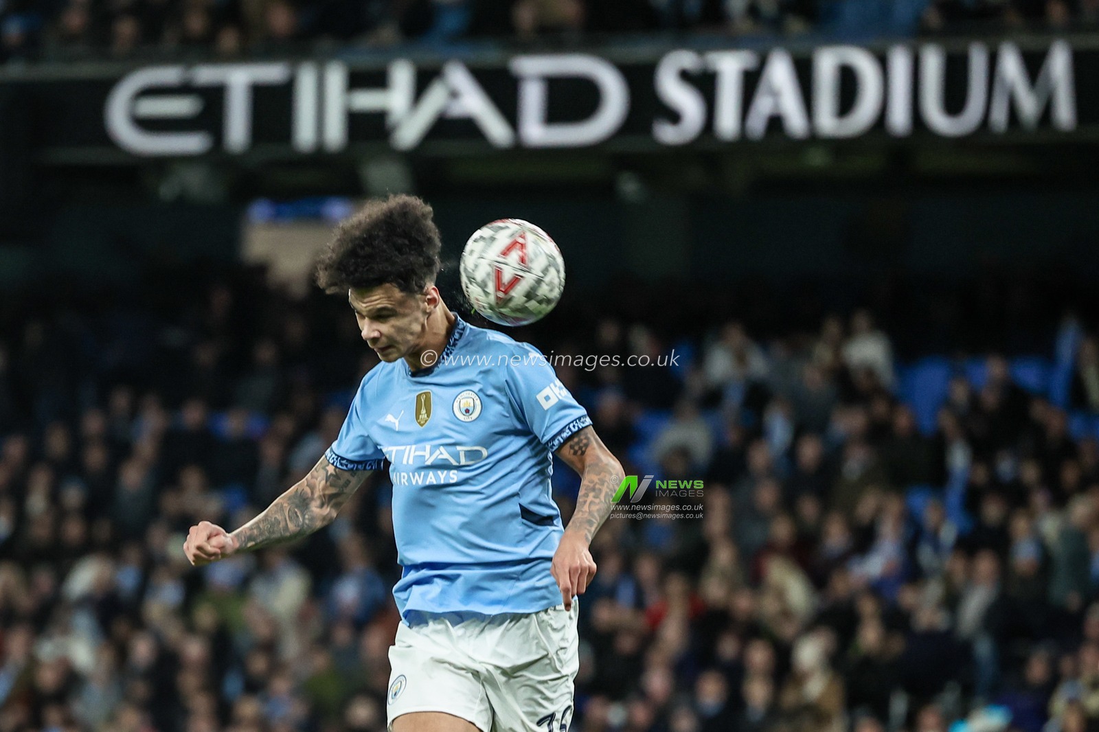 Nico O'Reilly of Manchester City scores to make it 1-1 during the Emirates FA Cup 5th Round match Manchester City vs Plymouth Argyle at Etihad Stadium, Manchester, United Kingdom, 1st March 2025

(Photo by Mark Cosgrove/News Images)