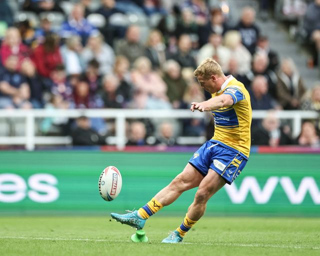 Lachlan Miller of Leeds Rhinos converts for a goal during the Betfred Magic Weekend 2025 match St Helens vs Leeds Rhinos at St. James's Park, Newcastle, United Kingdom, 3rd May 2025

(Photo by Mark Cosgrove/News Images)
