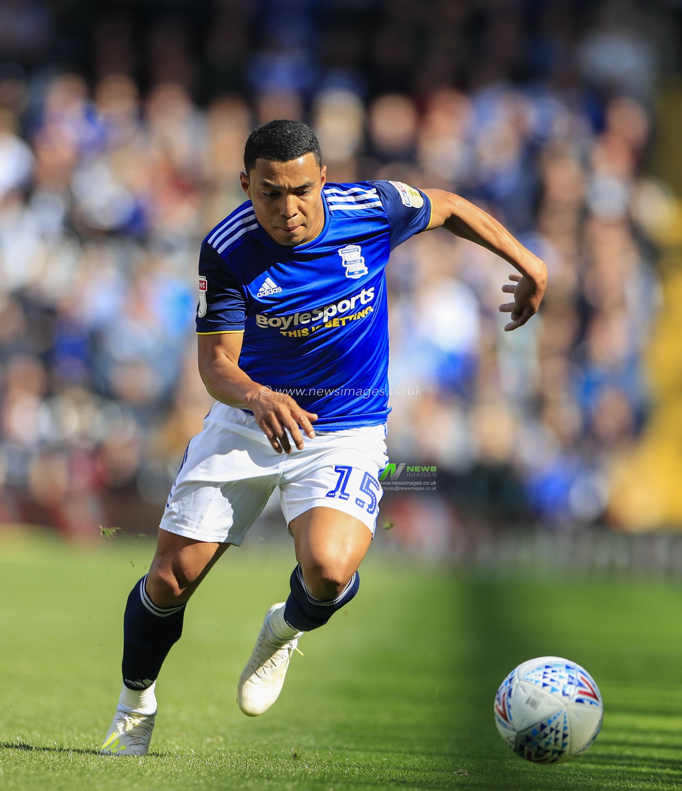 31st August 2019, St Andrew's, Birmingham, England; Sky Bet Championship Football,  Birmingham City vs Stoke City ; Jefferson Montero (15) of Birmingham City runs with the ball
Credit: Conor Molloy/News Images


English Football League images are subject to DataCo Licence