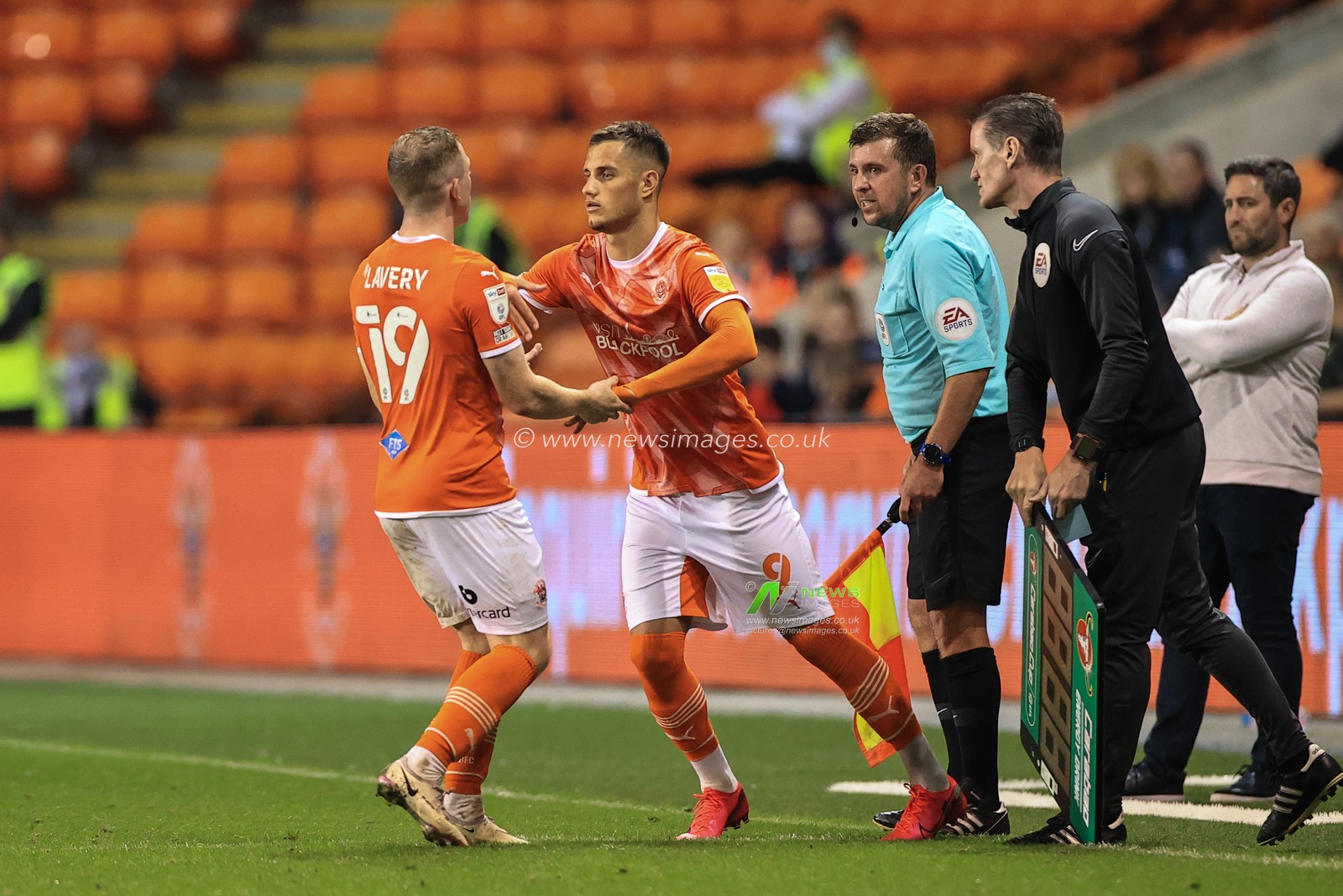 Jerry Yates #9 of Blackpool comes on for Shayne Lavery #19 of Blackpool