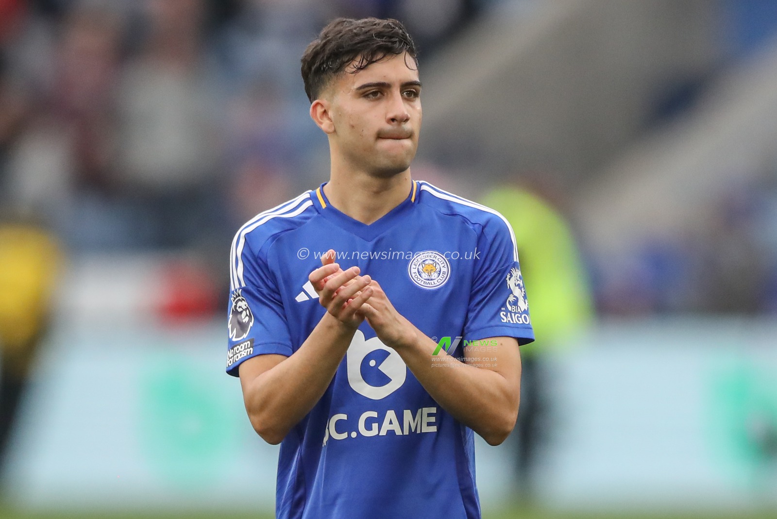 Facundo Buonanotte of Leicester City applauds the home fans at the end of the game during the Premier League match Leicester City vs Aston Villa at King Power Stadium, Leicester, United Kingdom, 31st August 2024

(Photo by Alfie Cosgrove/News Images)